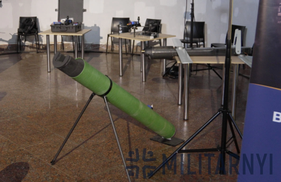 Пускова установка дрона POP Fly компанії REACTIVE DRONE. Червень 2025. Україна. Джерело: "Мілітарний"