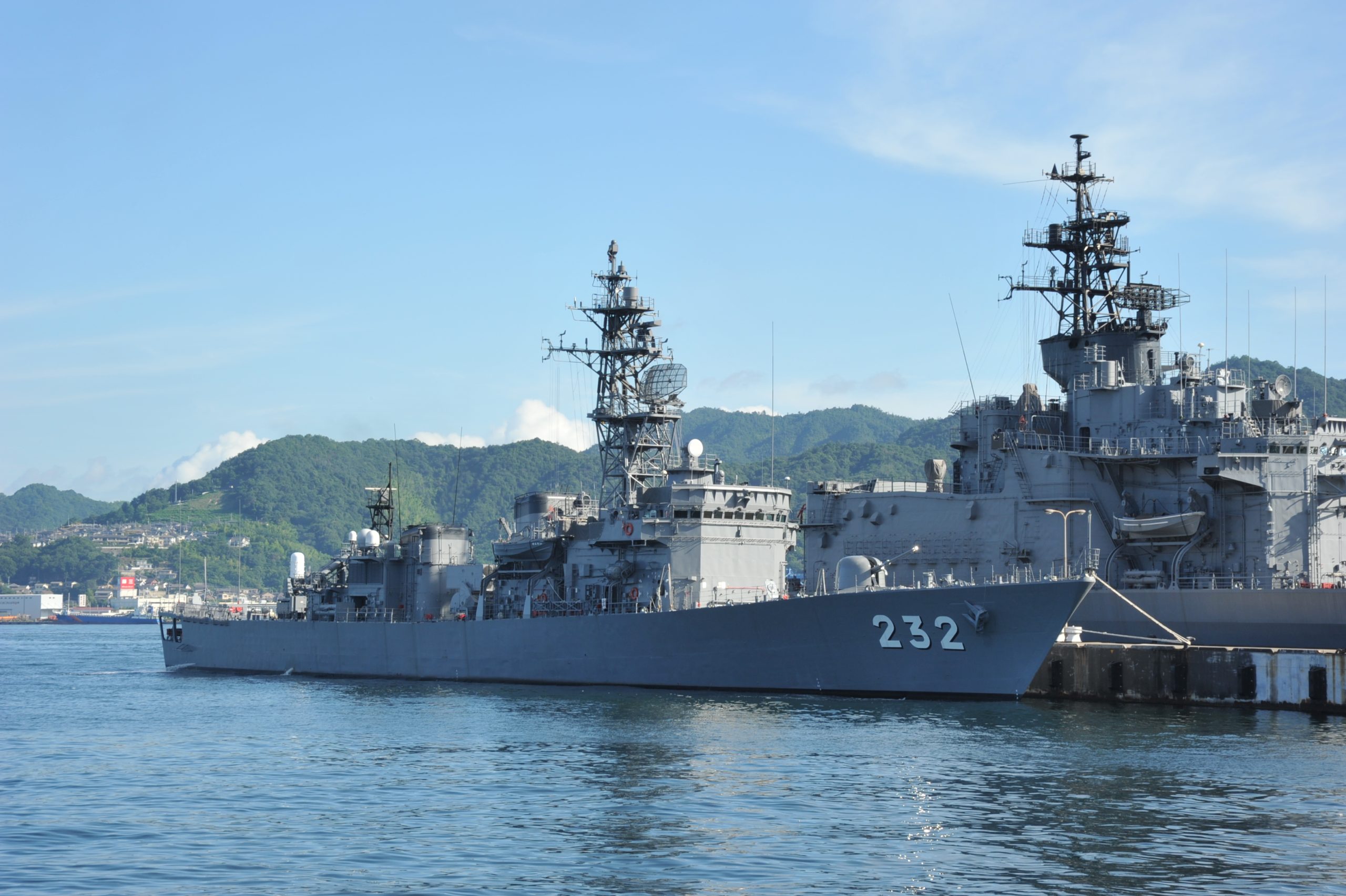 Ескортний есмінець Sendai. Фото: JMSDF