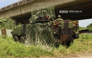 Тайванська армія оснастила бронетранспортери Yunpao антидроновими сітками