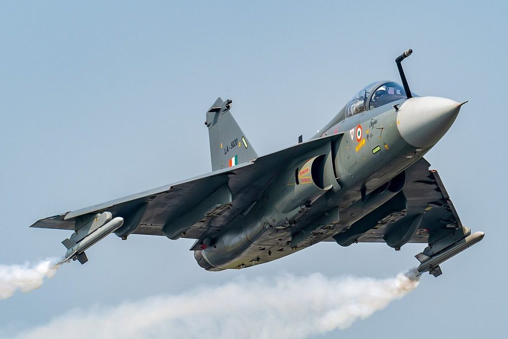 Серійний винищувач Tejas Mk1 з 18-ї АЕ