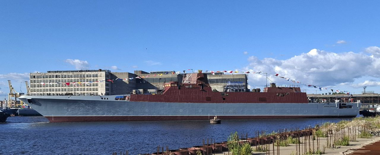 В Росії спустили на воду п’ятий фрегат проєкту 22350 – «Адмирал Амелько»