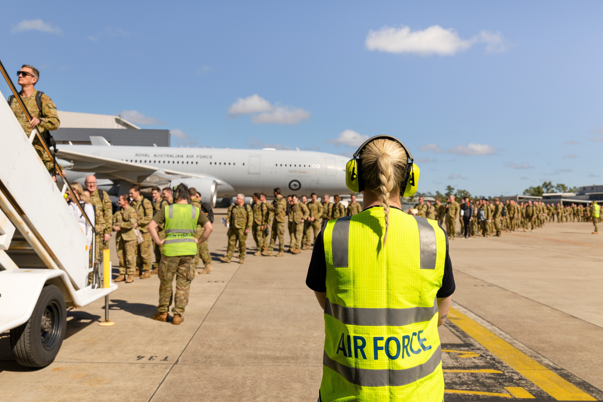 Australian Defence Force soldiers board a Royal Australian Air Force’s KC-30A aircraft departing for the Philippines. Photo credits: Photo by the Australian Department of Defence