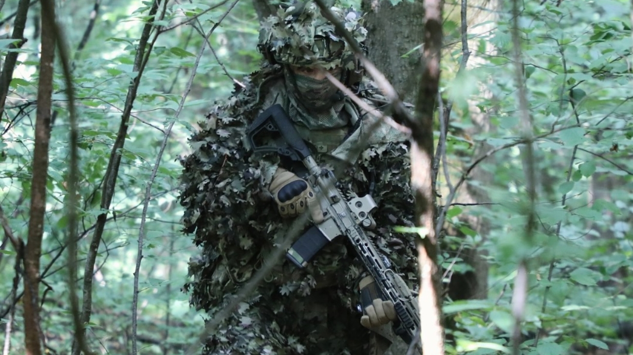 Snipers of the 144th Special Operations Forces Center Overcome Russian Soldiers in Close Quarters Battle