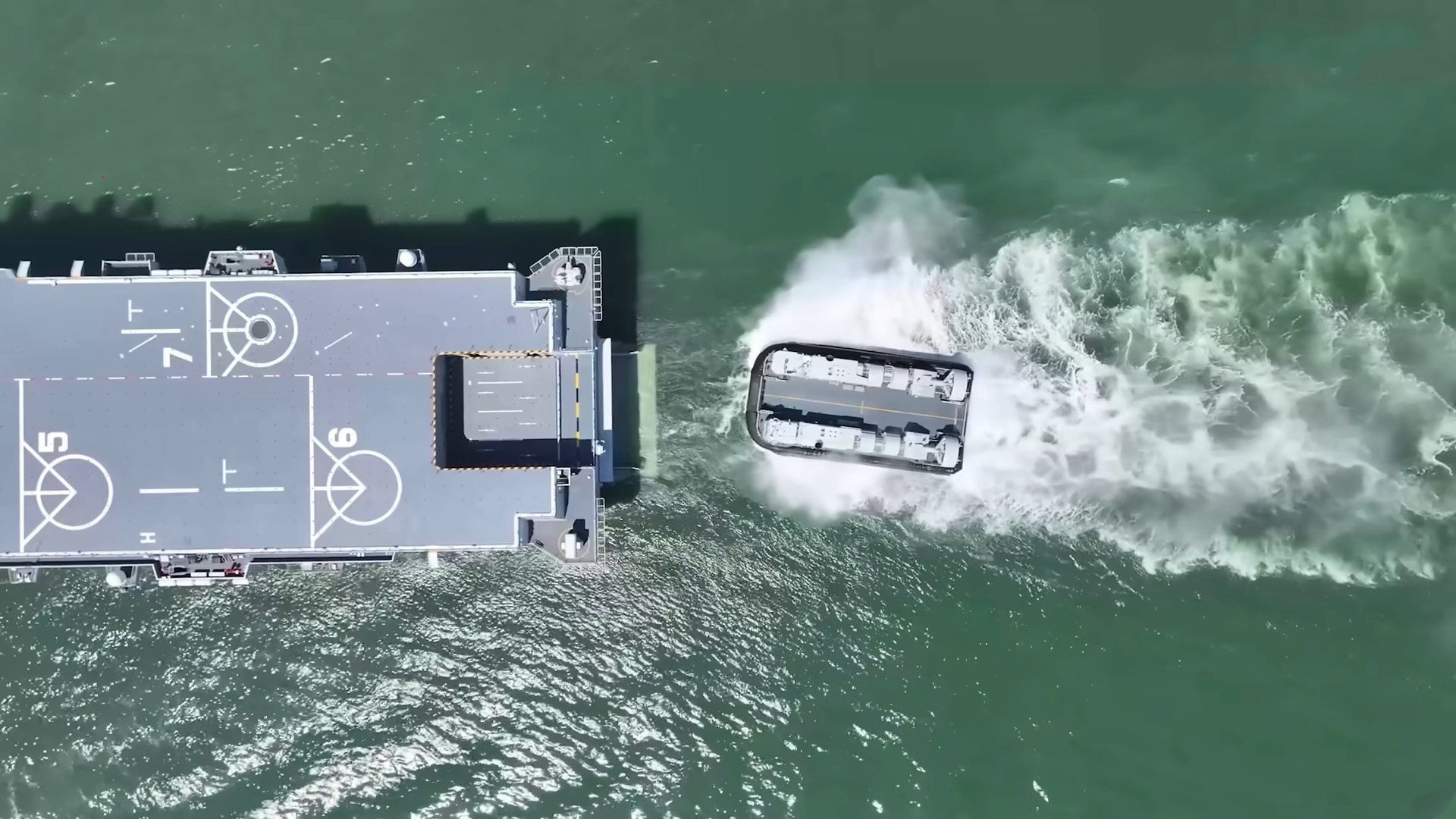 The Chinese Type 075 amphibious assault ship Hubei (No. 34). August 2025, China. Photo credits: globaltimes.cn