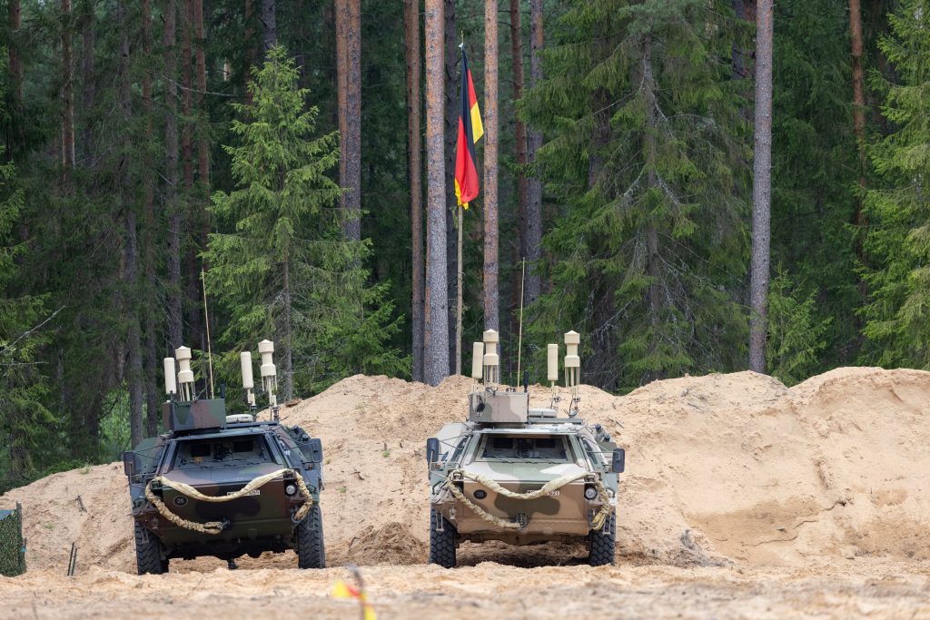 Машини радіоелектронної боротьби на базі бронемашин Fuchs, Литва, серпень 2025. Фото: Міністерство оборони Латвійської Республіки