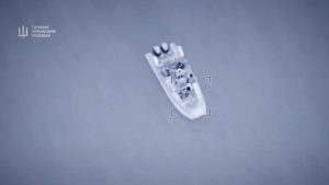 Воїни ГУР високоточним ударом знищили російський катер на Херсонщині