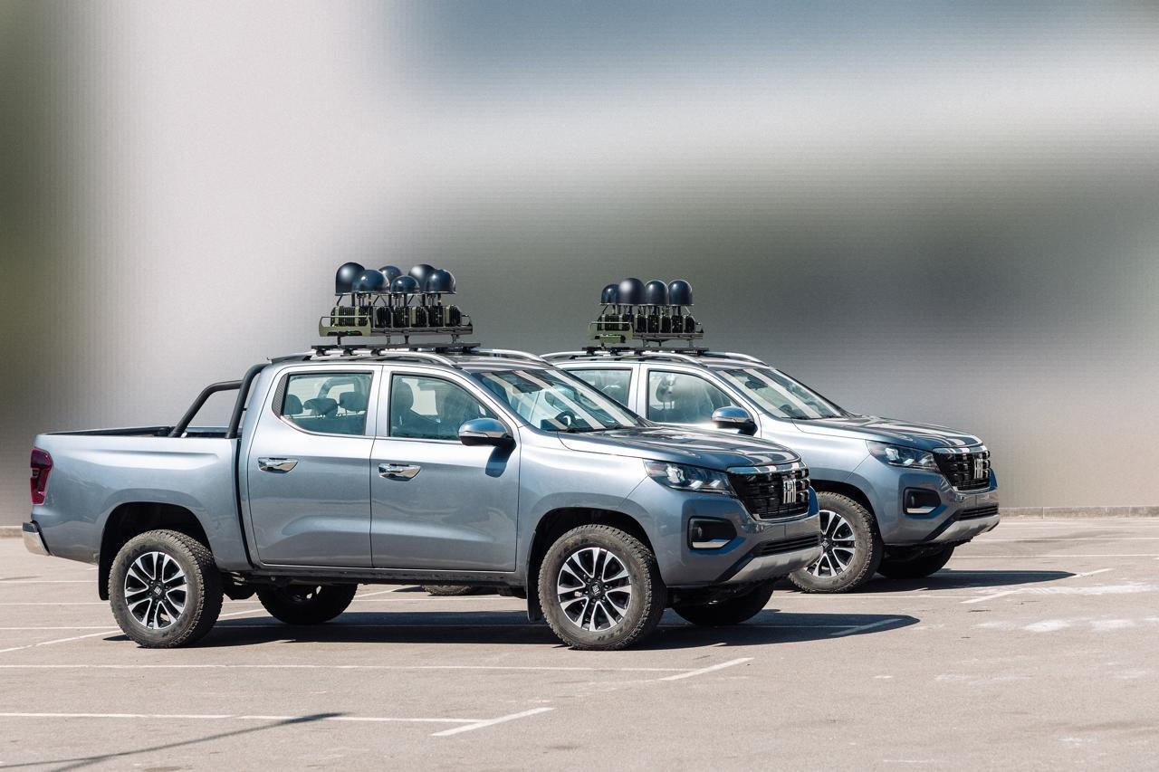 FIAT SUVs retrofitted with EW equipment. Photo credits: UNWAVE