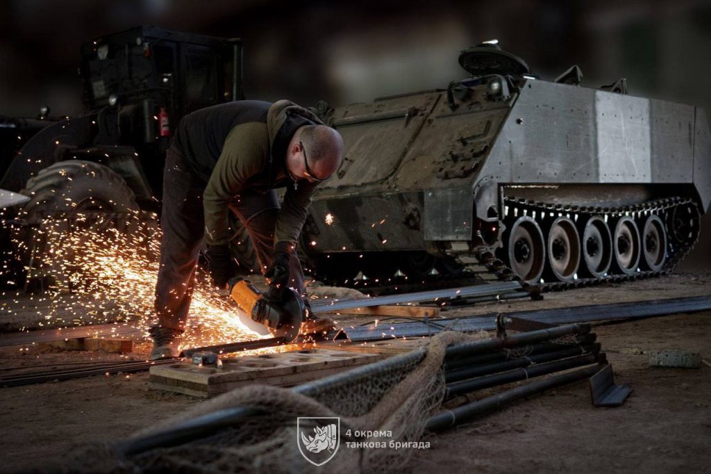 Ремонтний підрозділ 4-ї окремої важкої механізованої бригади. Червень 2025 року. Фото з Faccebook сторінки частини