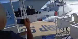 Китайські військові кораблі зіштовхнулися при спробі перехопити філіппінський корабель