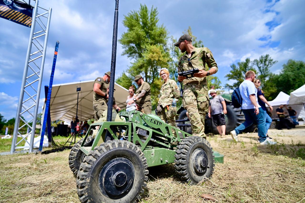 НРК Spextr. Чемпіонат України з технологічного спорту. Фото: ФТСУ
