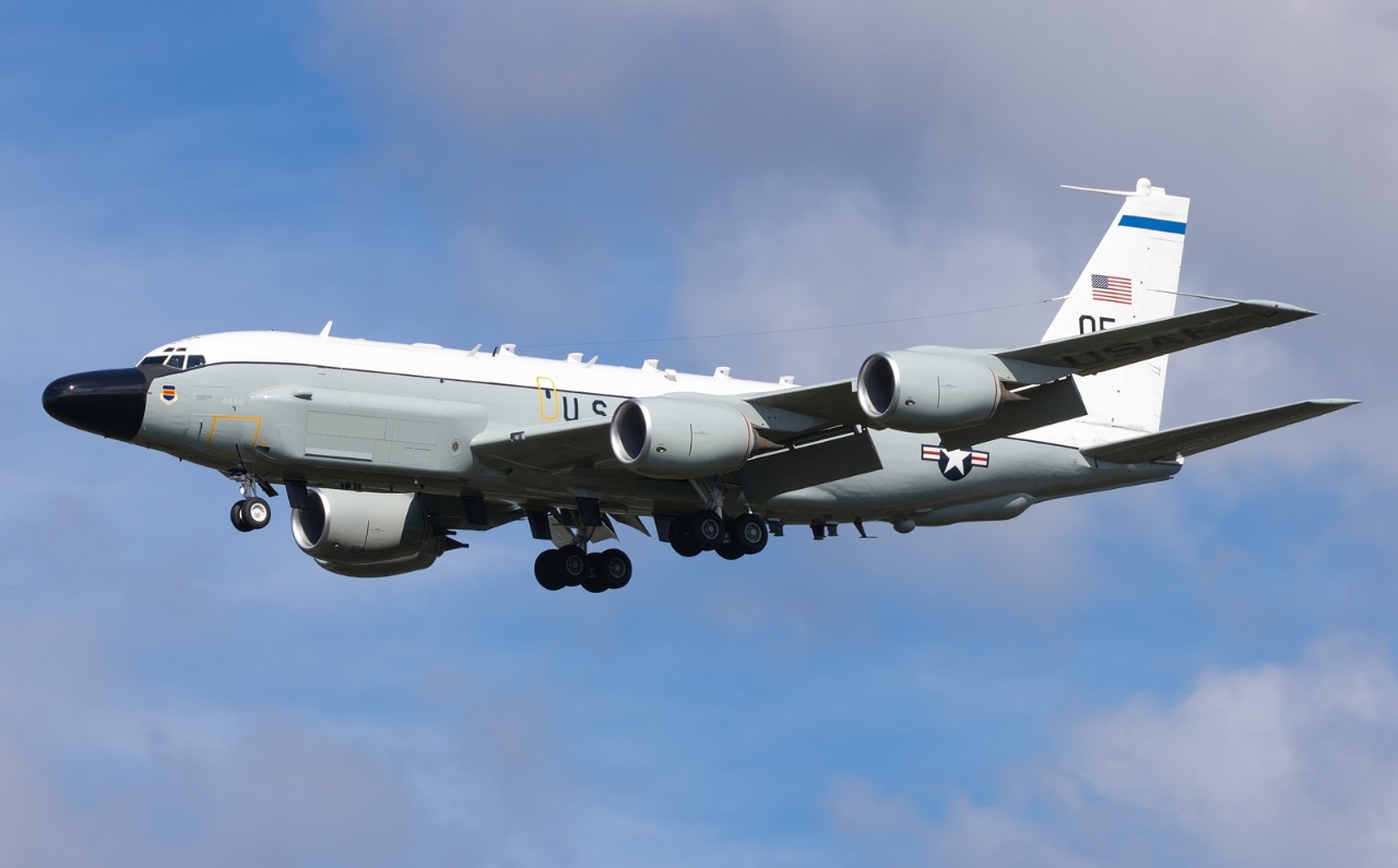 Літак-розвідник США виконав місію біля Мурманська — маршрут і деталі