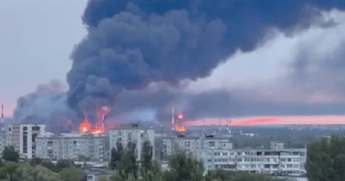 НПЗ у Самарі зупинив роботу після атаки майже трьох десятків дронів