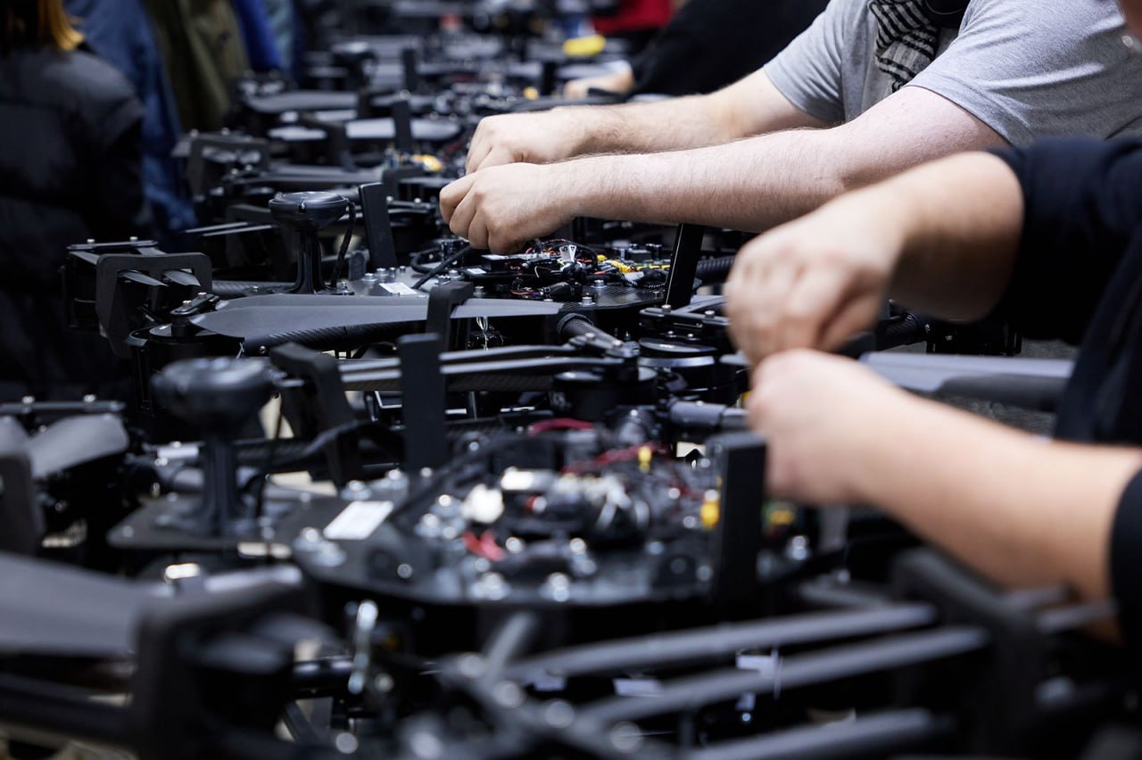 Ukrainian production of FPV drones. Photo credits: Ministry of Defence of Ukraine