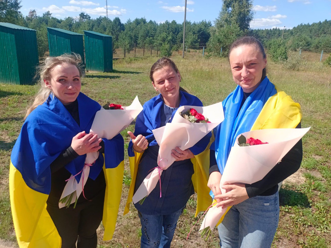 Українські громадянки, яких повернули з російського полону 14 серпня 2025 року. Джерело: Володимир Зеленський