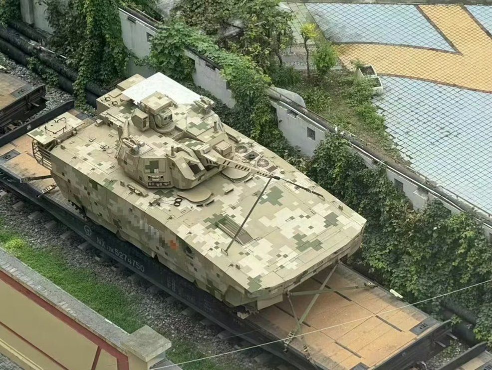 Китайська БМП ZBD-100 нового покоління