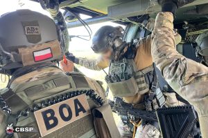 У Польщі спецпризначенці з гелікоптером Black Hawk затримали членів картелю Сіналоа