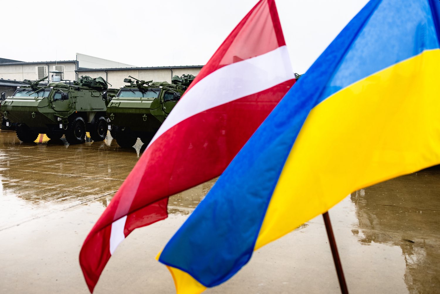 Латвія поставила Україні нову партію бронетранспортерів Patria