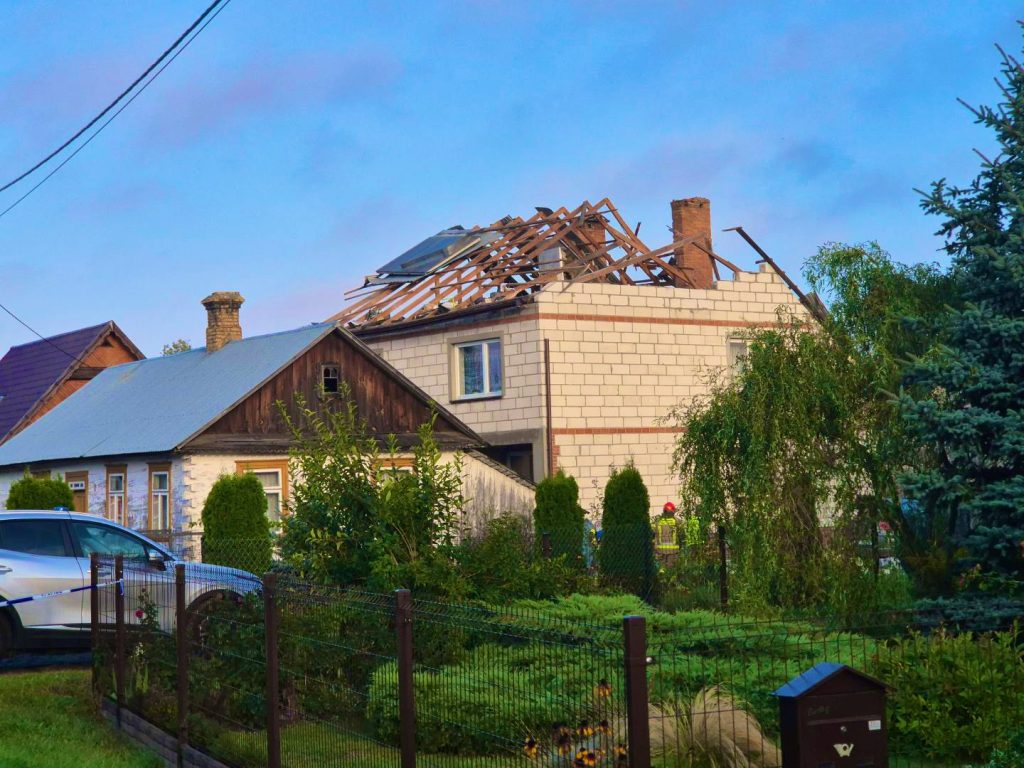 Пошкоджений будинок внаслідок вторгнення російських дронів у Польщу. 10 вересня 2025. Джерело: Nowy Tydzień
