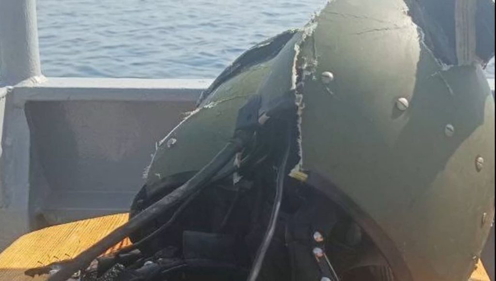 Шолом пілота затонулого російського гелікоптера Ми-24ВП, квітня 2024.