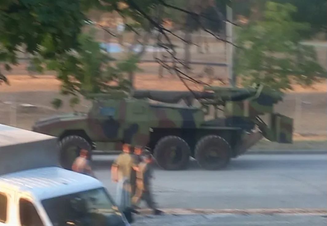 В Сербії помітили раніше невідому САУ, ймовірно, калібру 203 мм