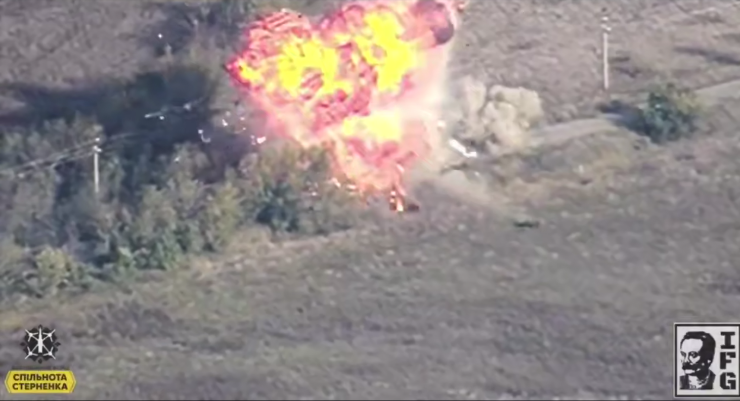 HIMARS розстріляв колону танків, що рухалась на Покровськ