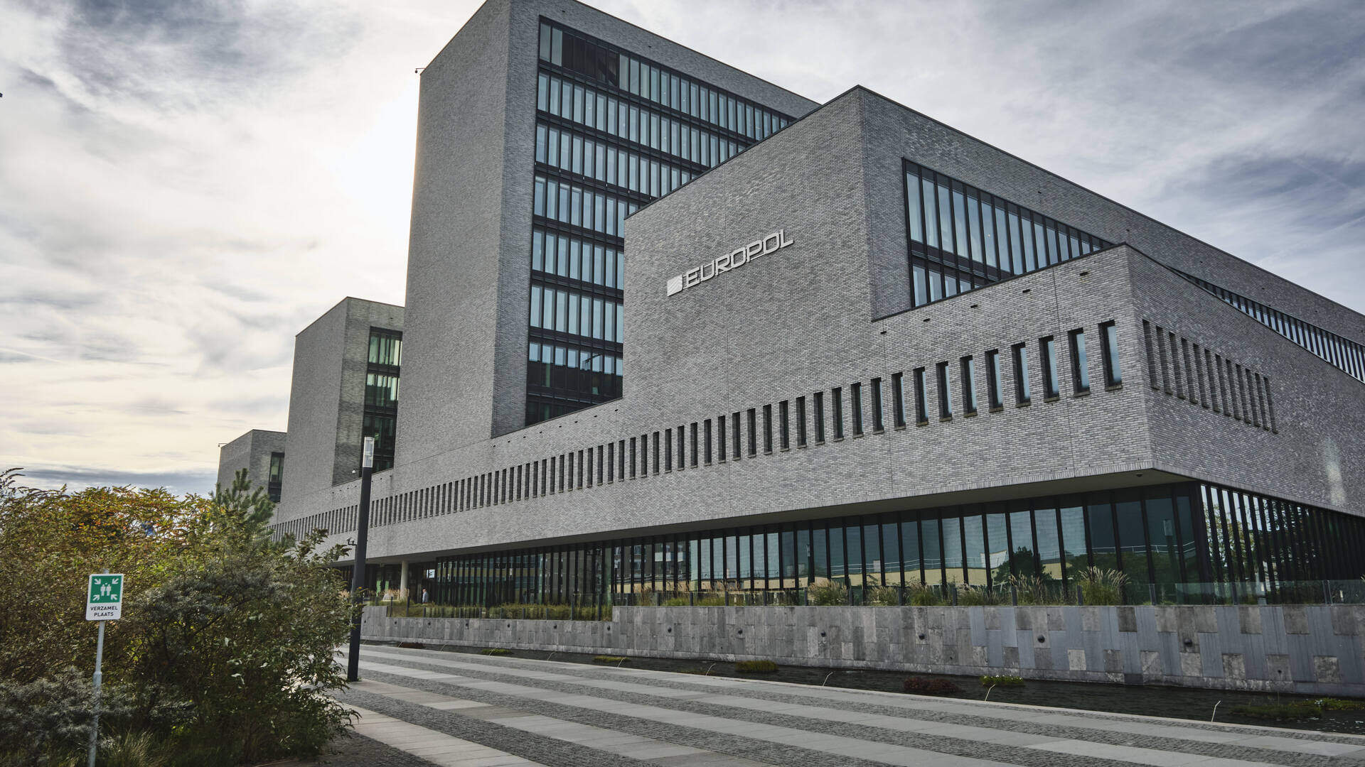 Two Teenagers Detained in Netherlands on Suspicion of Spying for Russia