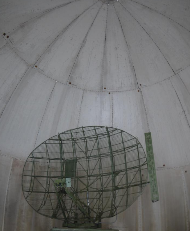 РЛС під куполом. Джерело: Wikimapia