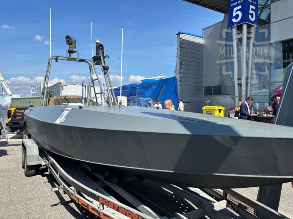 Морський дрон EUROMITE компанії DefSecIntel Solutions на виставці MSPO. Вересень 2025. Джерело: "Мілітарний"
