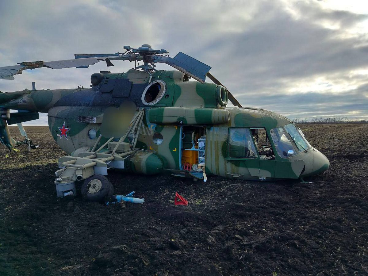 Розбитий російський гелікоптер Ми-8МТВ-5М у Воронезькій області. 21 січня 2025 року. Джерело: @duke_garland_2