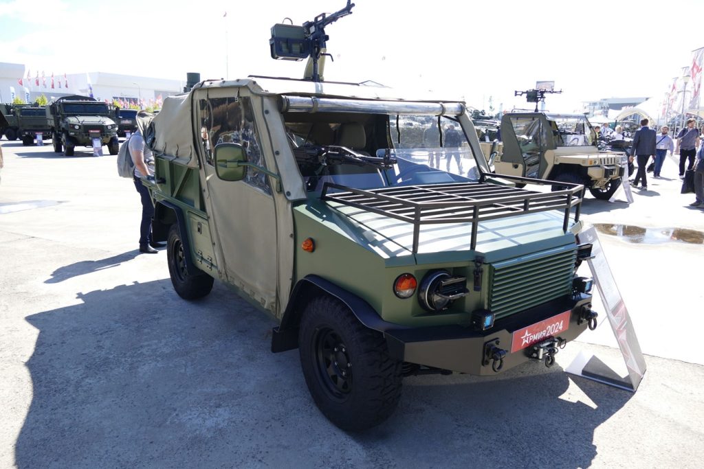 Армійський автомобіль "Улан-1".