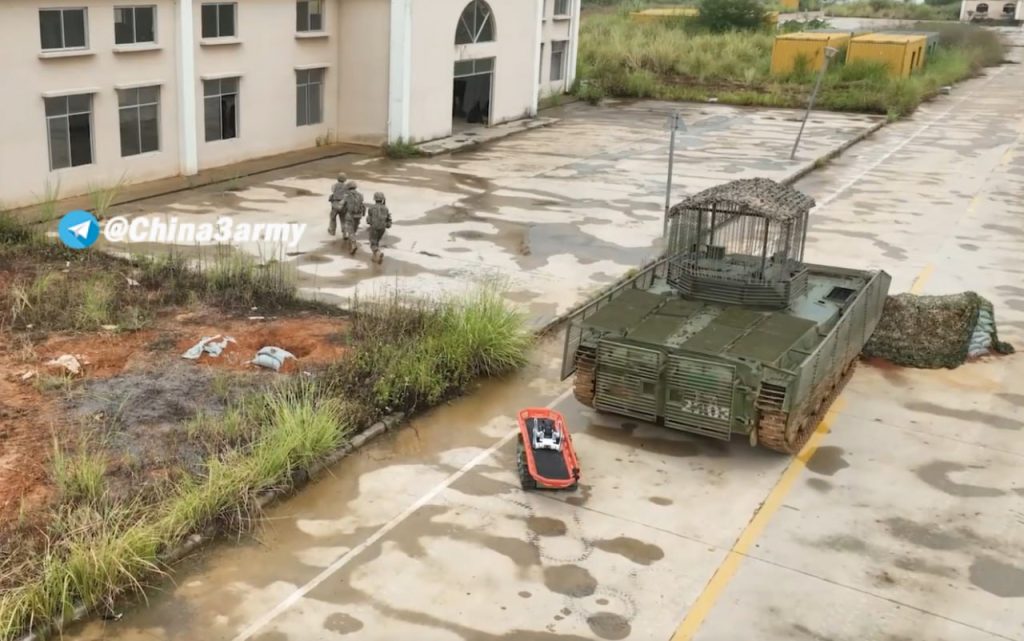 Відносно свіже (з жовтня минулого року) фото омангаленої ZBD-86 однієї з частин 74-ї армійської групи