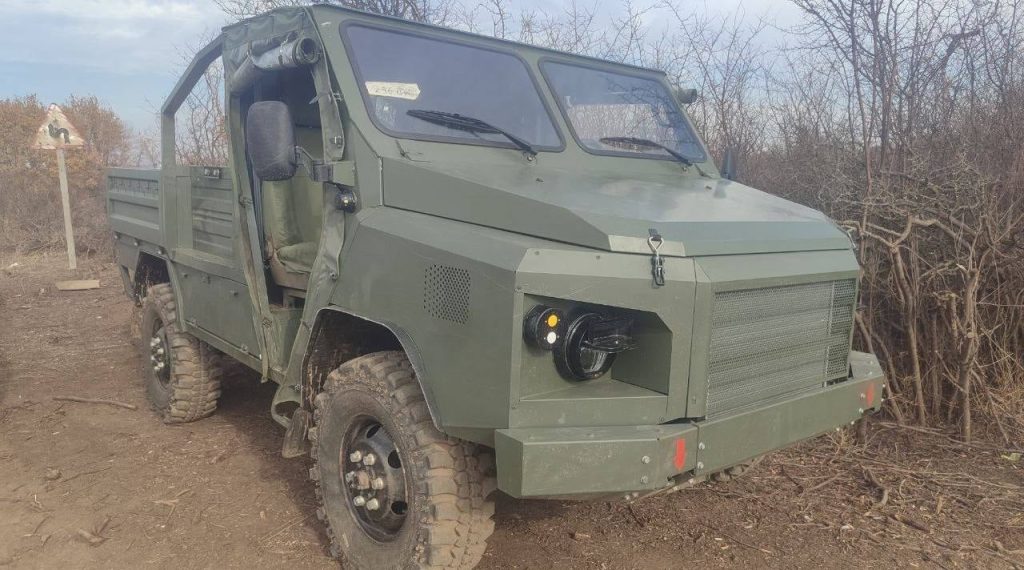 Армійський автомобіль "Улан-2".