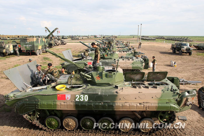 БМП ZBD-86A під час підготовки до спільних російсько-китайських навчань на території Шеньянського військового округу. 2009 р.