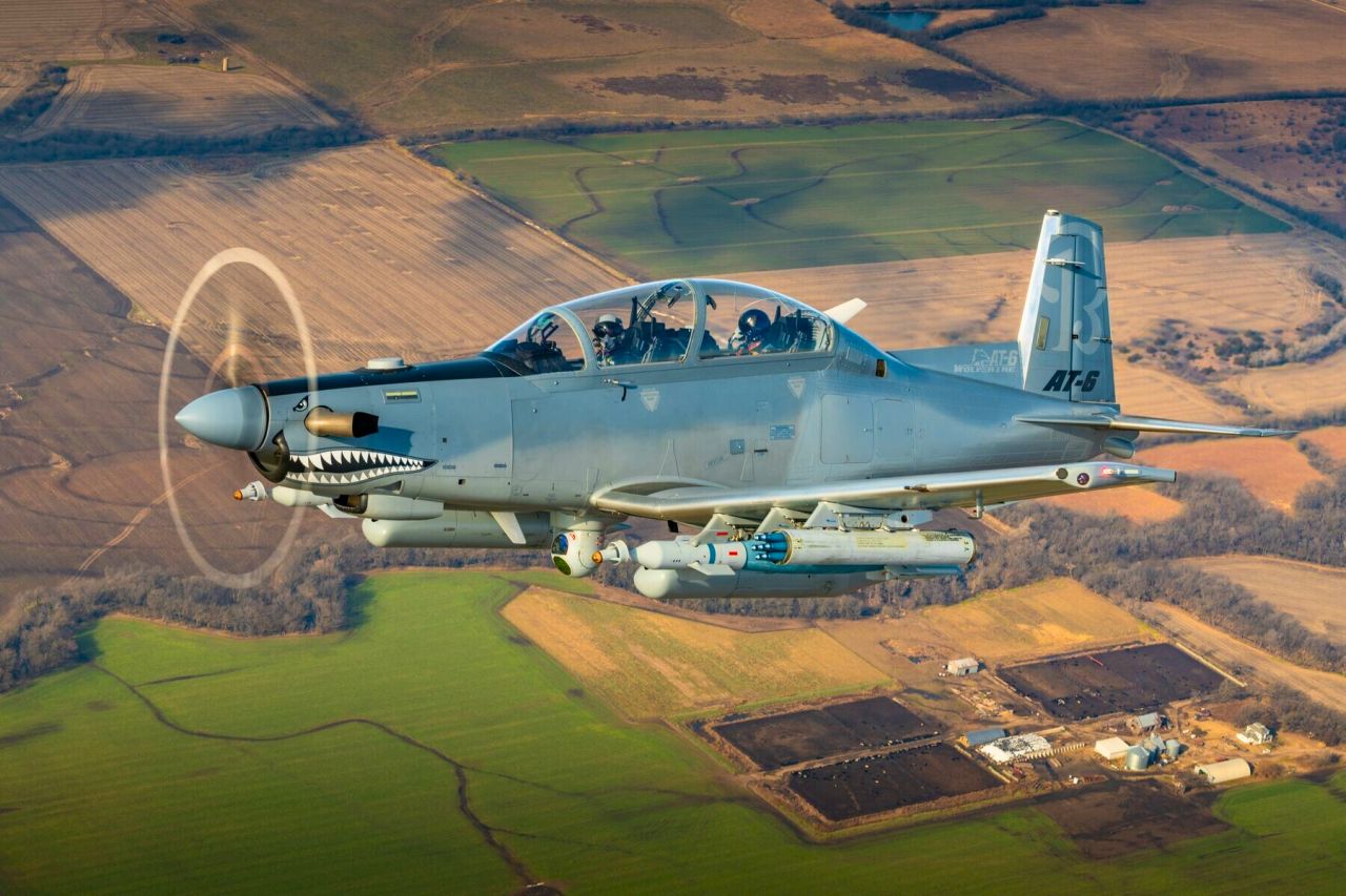 Конкурент Super Tucano: Textron просуває AT-6 Wolverine як перехоплювач дронів