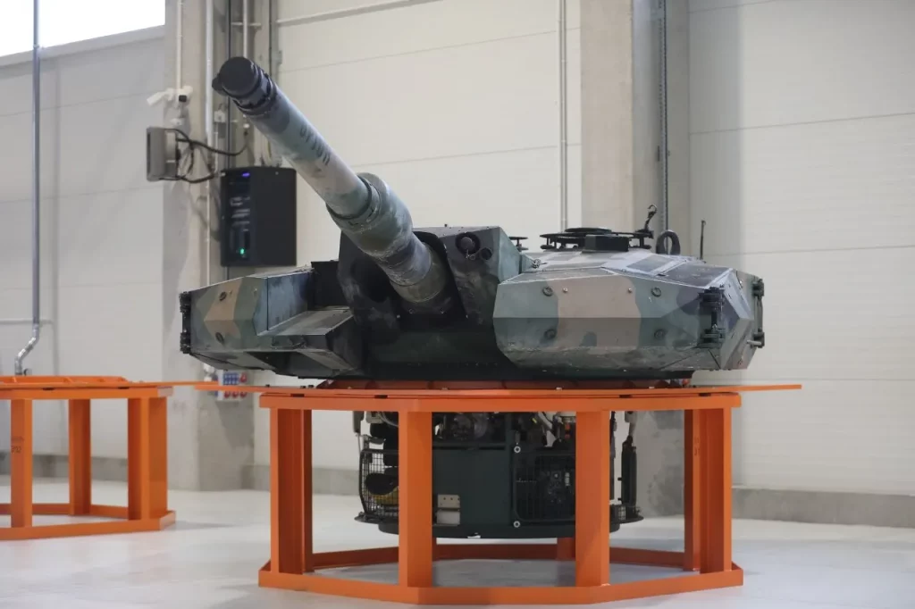 Башта танка Leopard 2 на бронетанковому заводі Bumar-Łabędy Фото Dziennik Zachodni