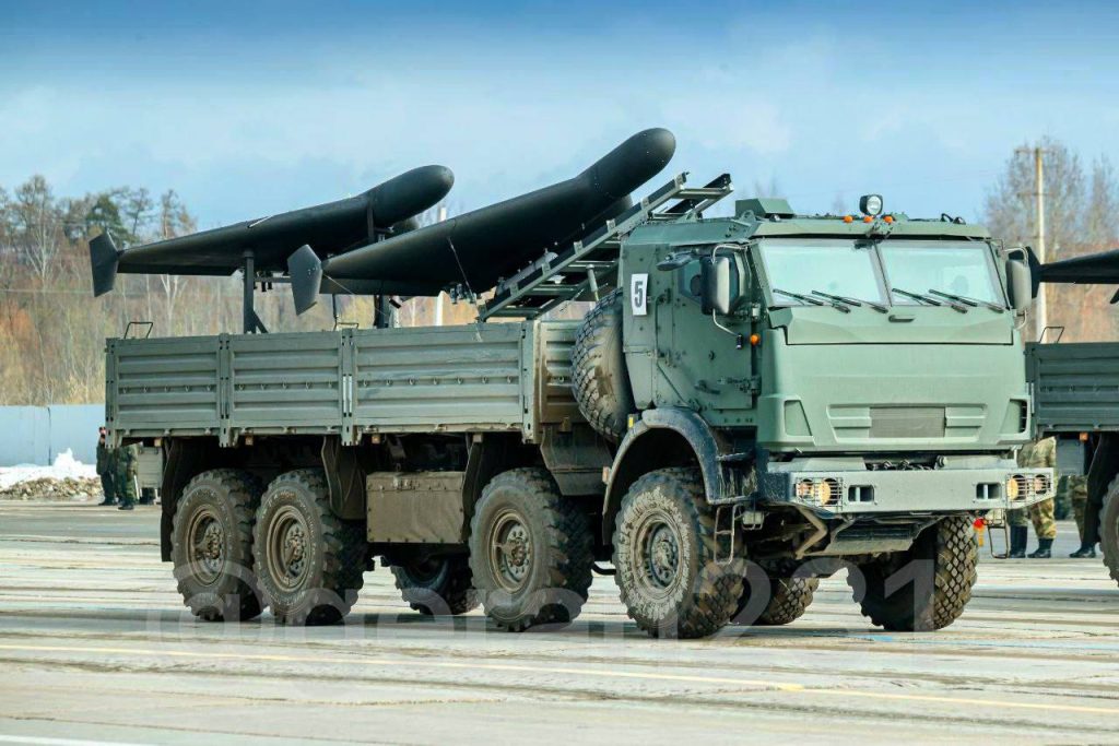 БпЛА Гарпія-А1 (перший) та БпЛА Герань-2 (другий). Фото Полковник ГШ