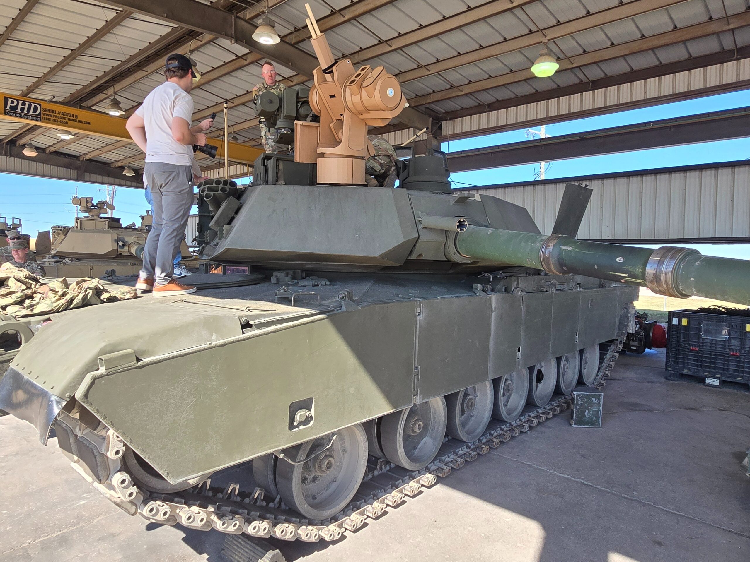 Макет Bullfrog на танку Abrams. США, жовтень 2025. Фото: Allen Control Systems