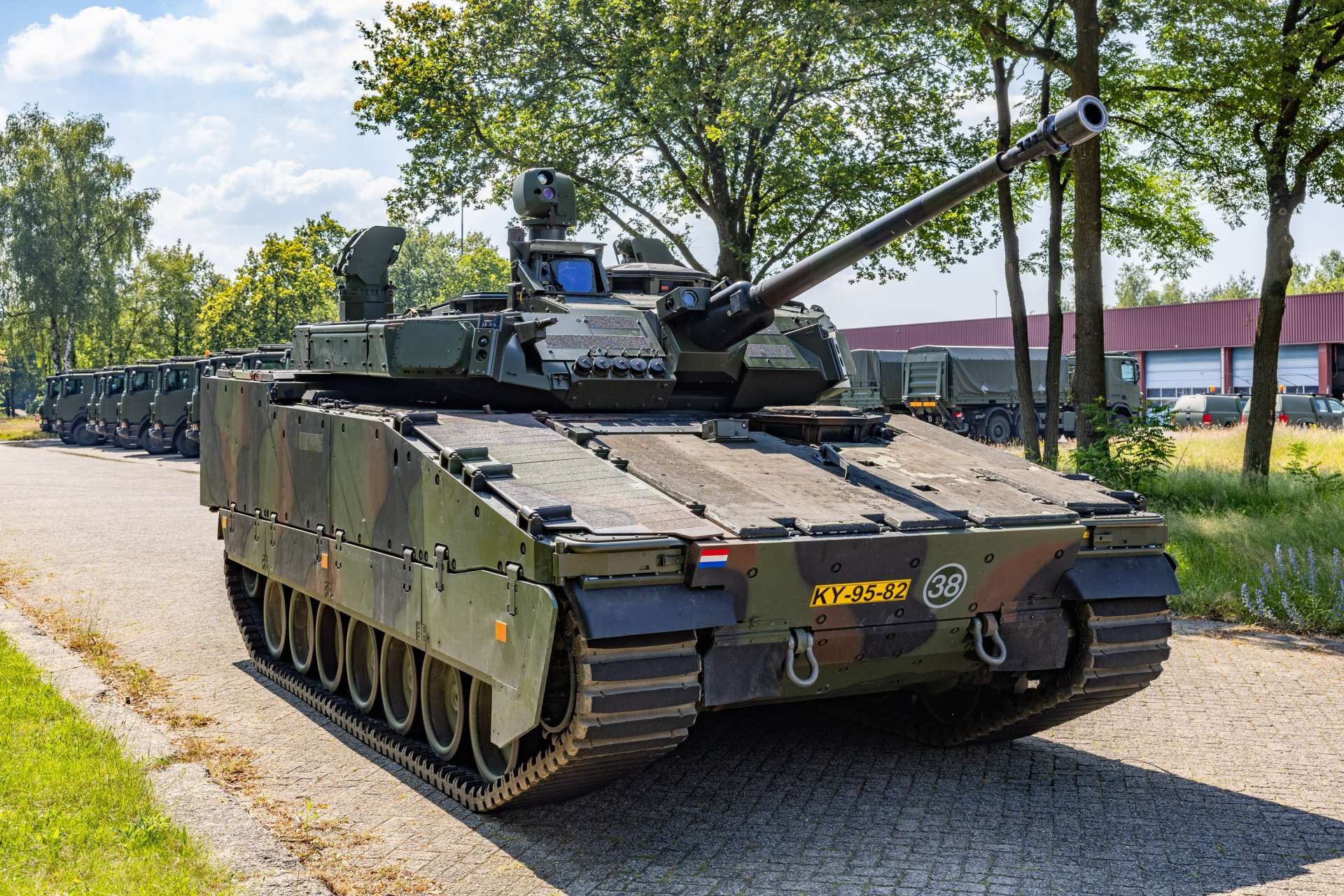 Бойова машина піхоти CV9035 MKIIIC. Фото: Defensie // Rob ter Bekke