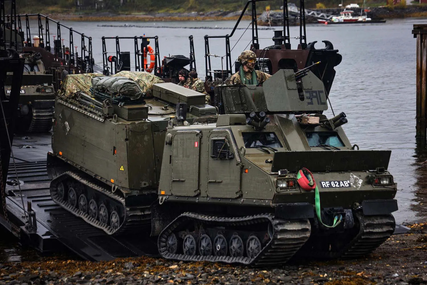 Велика Британія разом з Норвегією провели навчання десантної операції в Арктичному регіоні