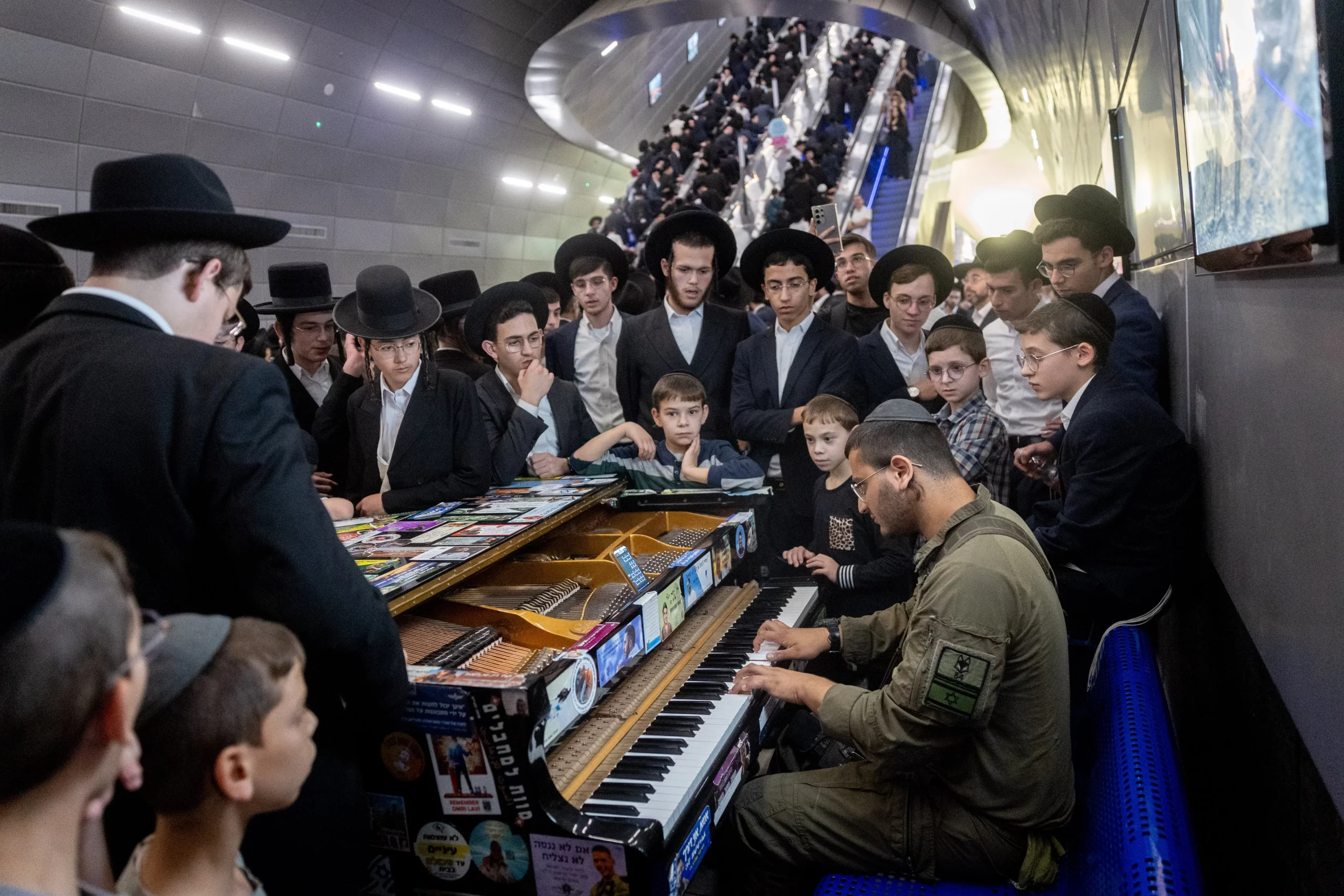 В Єрусалимі проходить величезна демонстрація ультраортодоксальної громадськості Ізраїлю проти призову до війська