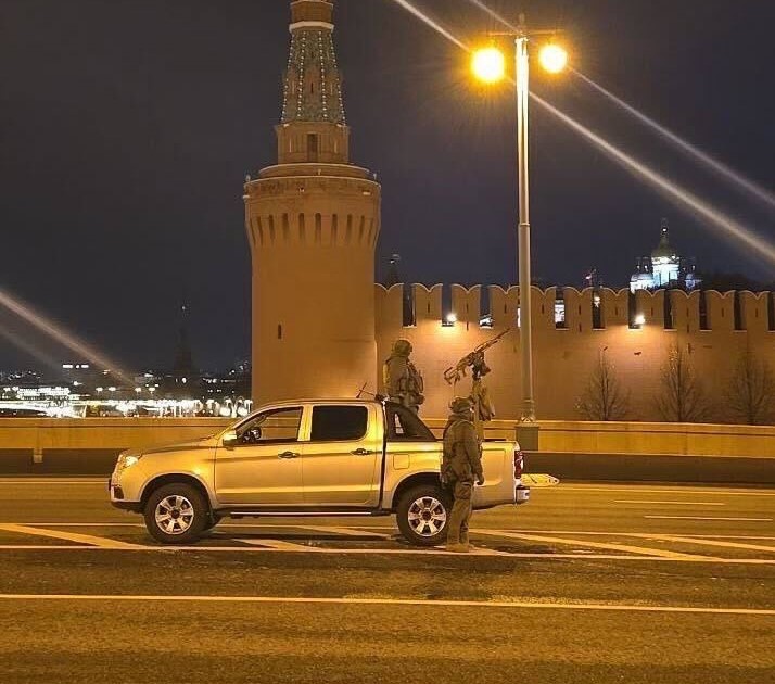 On Chinese Jeeps and Without Sights: Mobile Anti Aircraft Fire Teams Deployed Near Kremlin