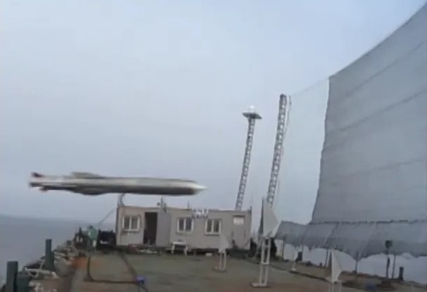 Момент ураження цілі південнокорейським аналогом «Онікса». Фото: Міністерство оборони Південної Кореї