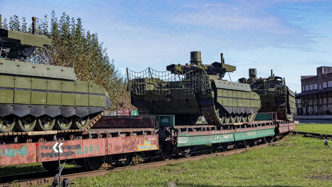 Нові БМПТ «Терминатор» для армії РФ. Жовтень 2025. Фото: «Уралвагонзавод»