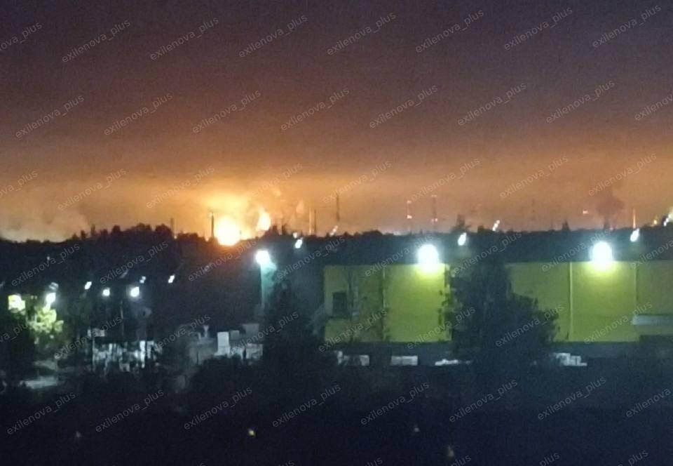 Українські дрони втретє атакували НПЗ в Ленінградській області