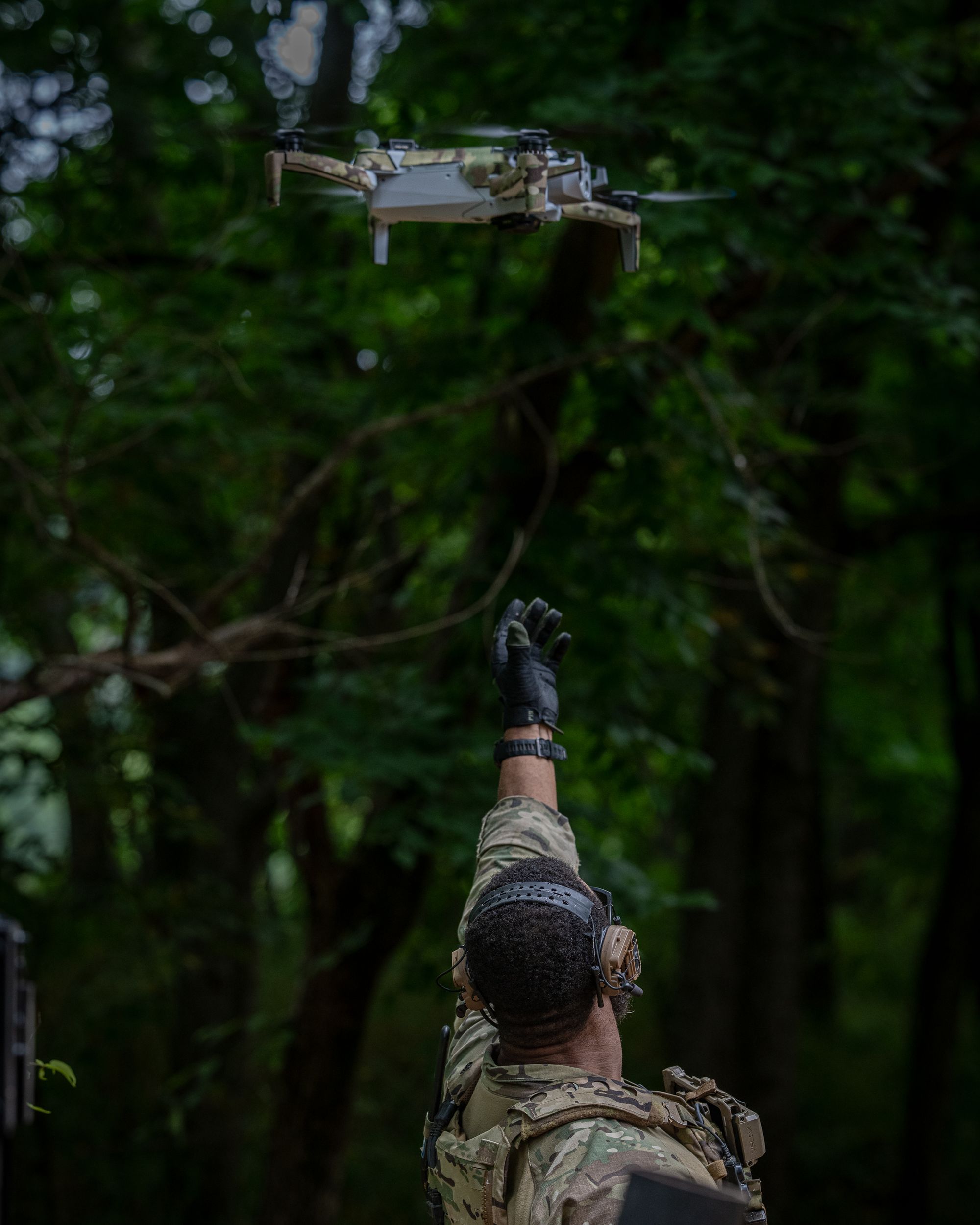 Запуск оператором Skydio X10D. Фото: Skydio