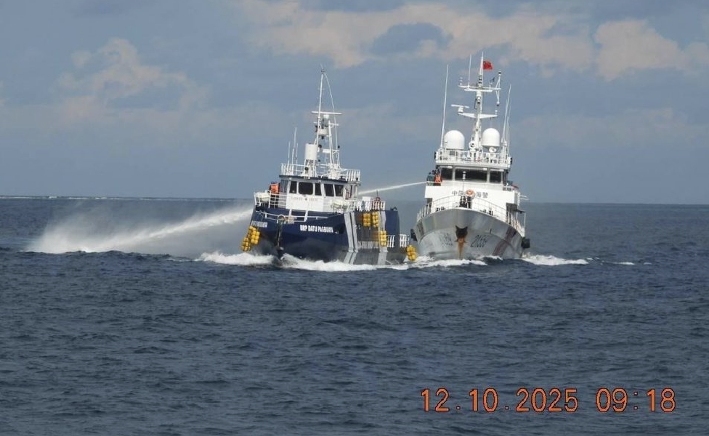 Нова сутичка у Південнокитайському морі: корабель КНР пошкодив філіппінське судно