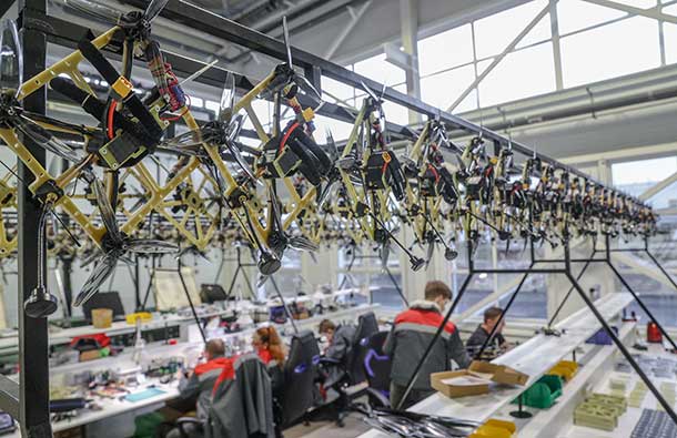 80% відсотків компонентів для російських дронів виготовляє Китай – високопосадовець НАТО