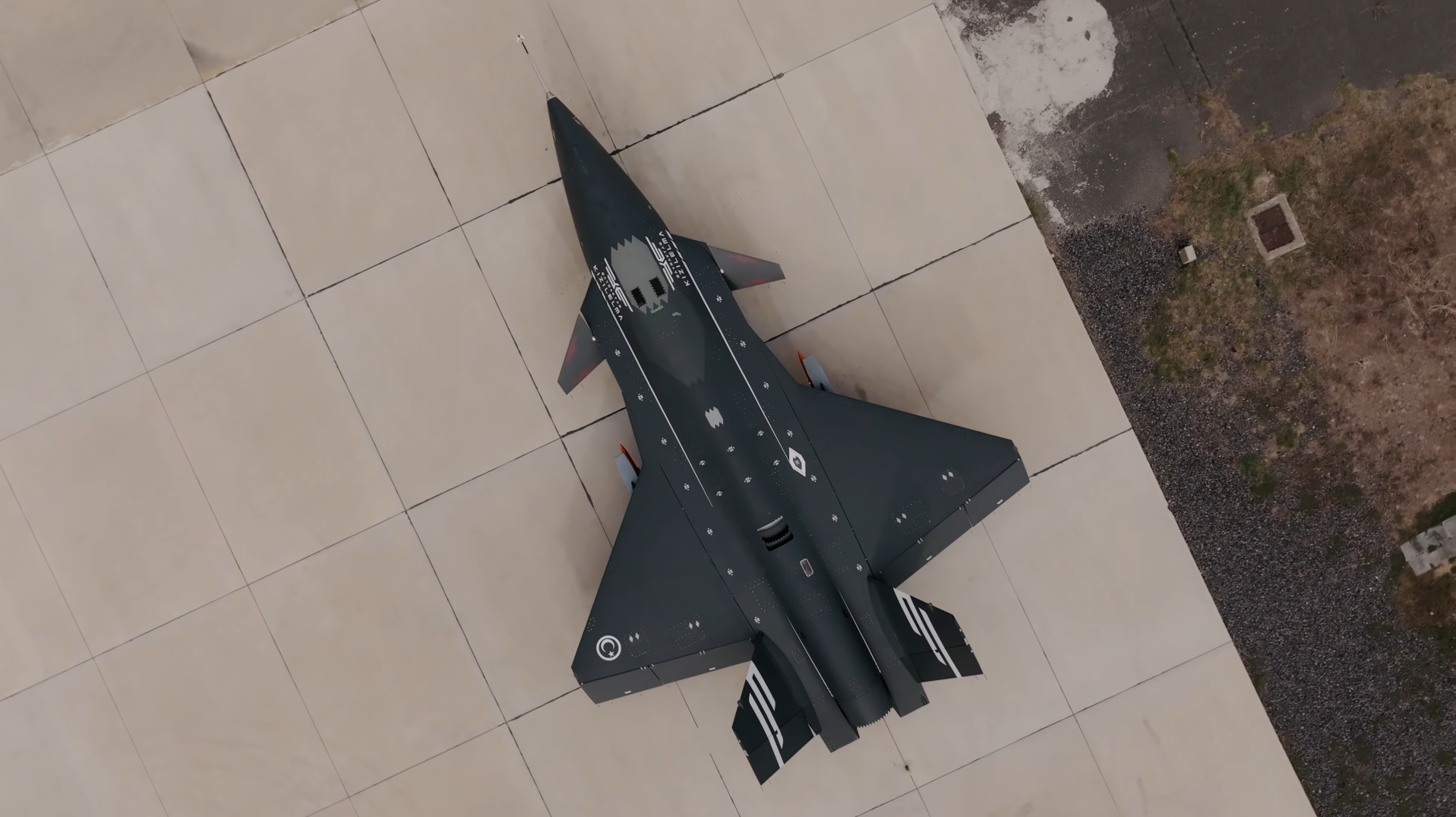 Безпілотник Kizilelma з авіабомбою TOLUN, жовтень 2025. Фото: Baykar Technologies