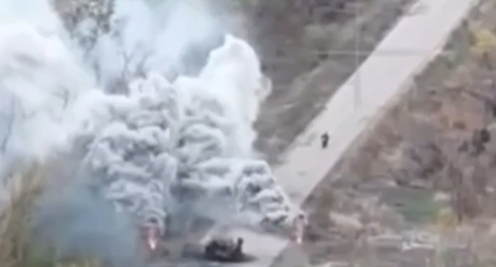 Врізалися у свою ж техніку: російський прорив закінчився “автокатастрофою”