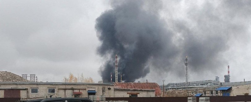 Дрони атакували «Лукойл-Нижегороднефтеоргсинтез»: пожежа й зупинка установки